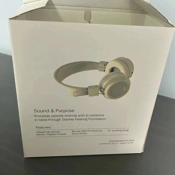 LSTN Sound Co. x Jilly Box: Bardot Wireless Headphone - Picture 4 of 9